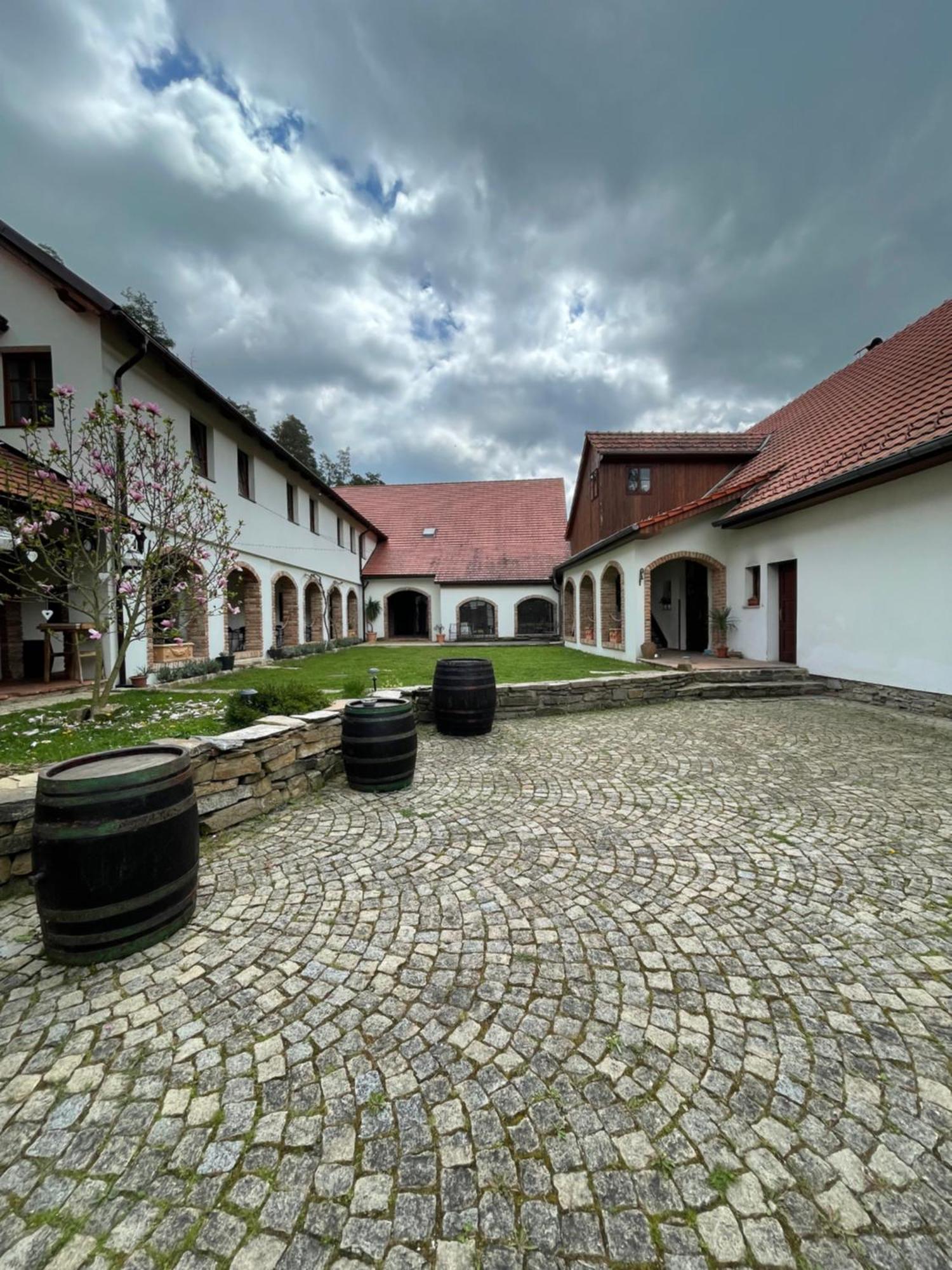 Penzion Tříletý Mlýn Police  Exterior foto